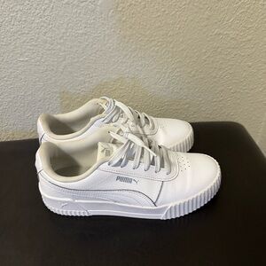 Puma White Softfoam Sneakers. Size 8.5 Women